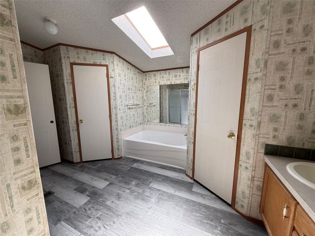 822 E FM 1187, Aledo, TX 76008