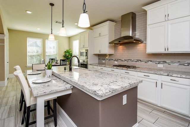 5910 Diamond Shadow Court, Richmond, TX 77469