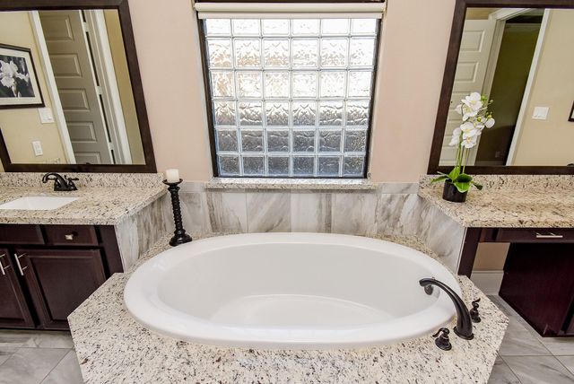 5910 Diamond Shadow Court, Richmond, TX 77469