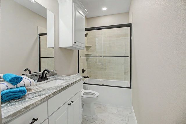 509 Milam Street, Hearne, TX 77859