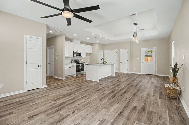 509 Milam Street, Hearne, TX 77859
