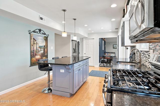 46 Hedgewood Road, Howell, NJ 07731