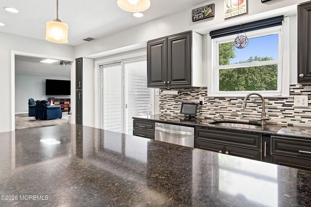 46 Hedgewood Road, Howell, NJ 07731