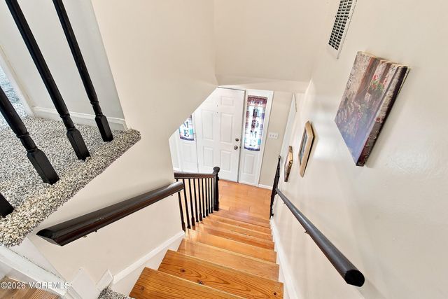 46 Hedgewood Road, Howell, NJ 07731