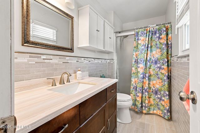 46 Hedgewood Road, Howell, NJ 07731