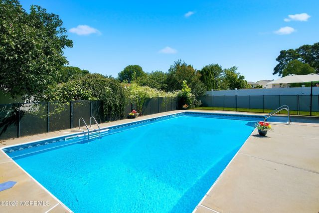 46 Hedgewood Road, Howell, NJ 07731
