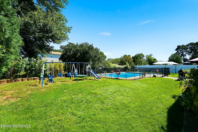 46 Hedgewood Road, Howell, NJ 07731