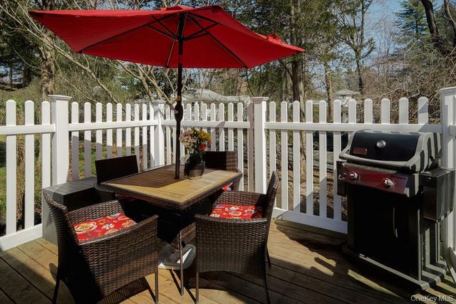 307 Sepasco Lake, Rhinebeck, NY 12572