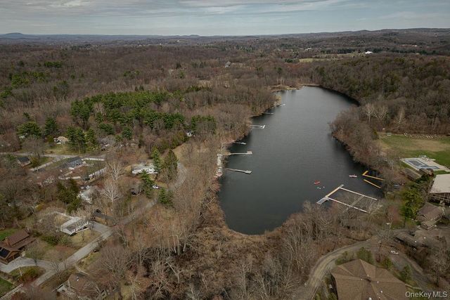 307 Sepasco Lake, Rhinebeck, NY 12572