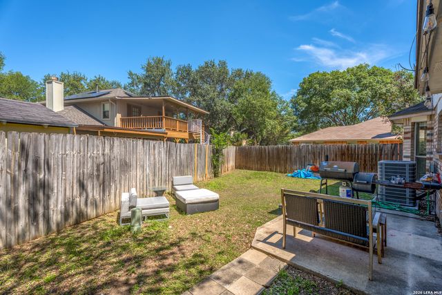 9219 BROXTON DR, San Antonio, TX 78240