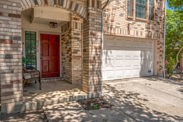 9219 BROXTON DR, San Antonio, TX 78240