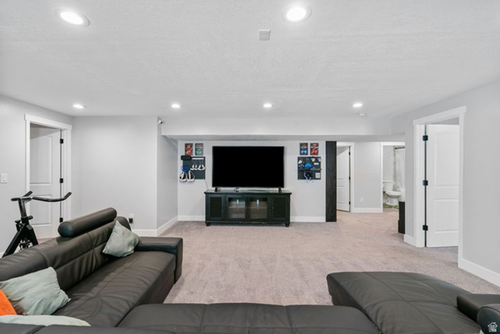 Image 21 of property listing at 14662 S BIRKEN ST, Herriman, UT 84096