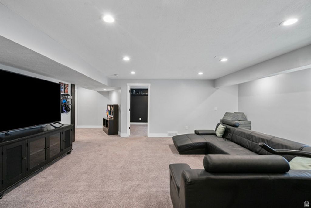 Image 22 of property listing at 14662 S BIRKEN ST, Herriman, UT 84096