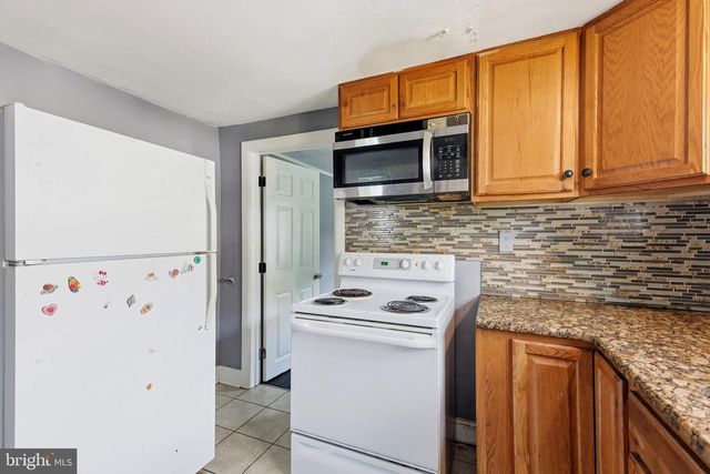 48 POLAND ST, Trenton, NJ 08638
