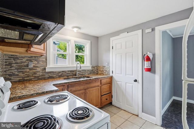 48 POLAND ST, Trenton, NJ 08638