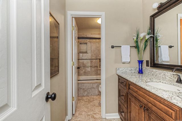 5 Par Lane, Pine Bluff, AR 71603