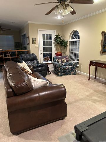 5 Par Lane, Pine Bluff, AR 71603