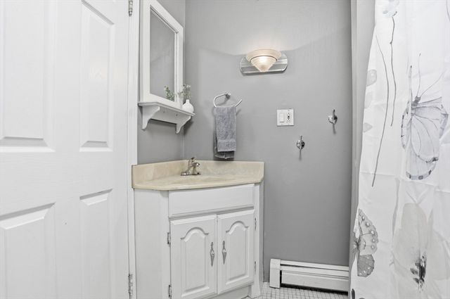 45 First St, Chelmsford, MA 01824
