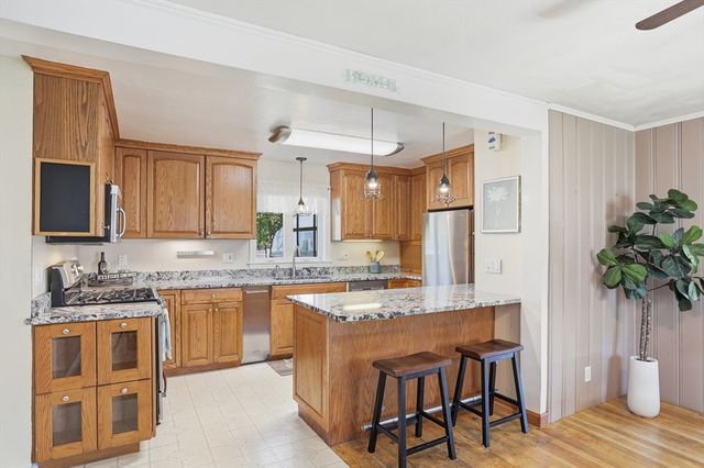 45 First St, Chelmsford, MA 01824