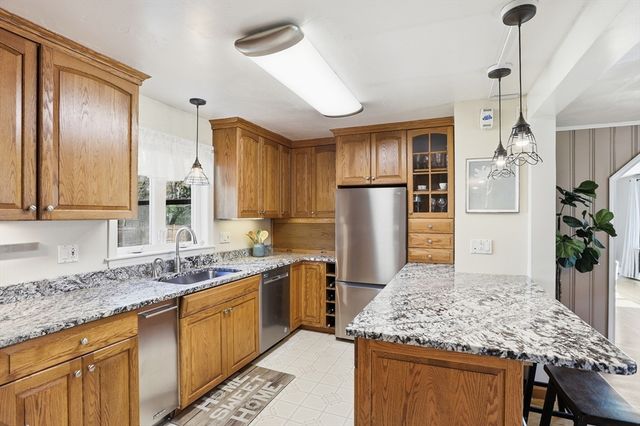 45 First St, Chelmsford, MA 01824
