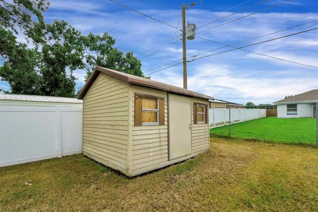 2925 DELROSE DRIVE N, Lakeland, FL 33805