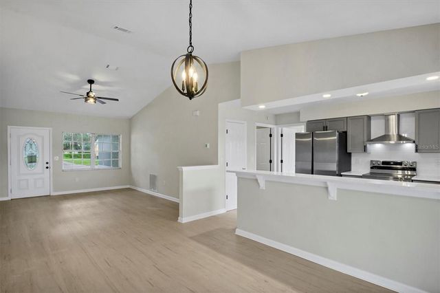 2925 DELROSE DRIVE N, Lakeland, FL 33805