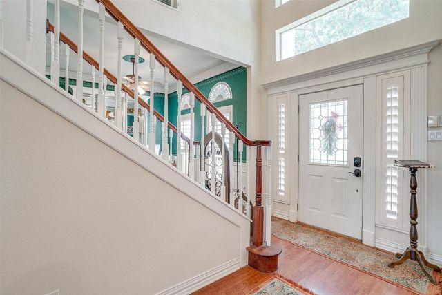 804 Summerlin Drive, Granbury, TX 76048