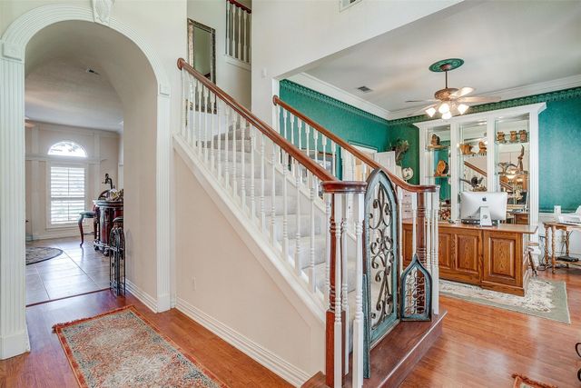 804 Summerlin Drive, Granbury, TX 76048