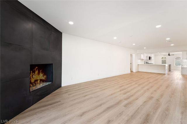 3516 East Twain Avenue, Las Vegas, NV 89121