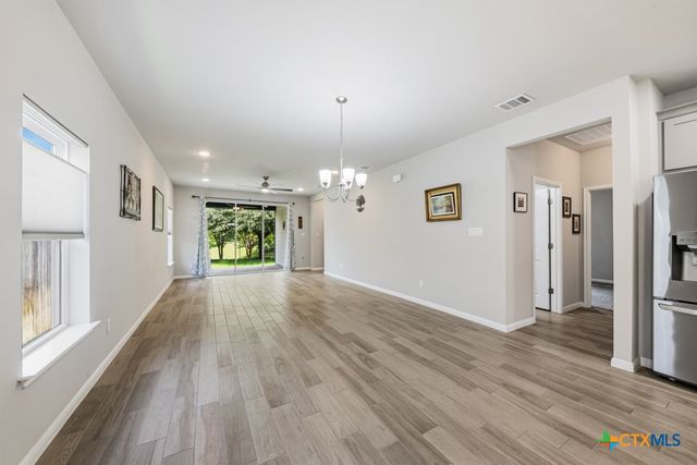 129 Lacey Oak Loop, San Marcos, TX 78666