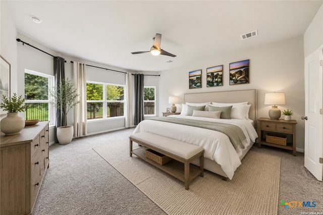 129 Lacey Oak Loop, San Marcos, TX 78666