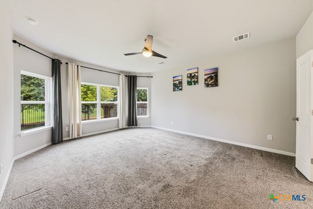 129 Lacey Oak Loop, San Marcos, TX 78666
