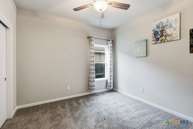 129 Lacey Oak Loop, San Marcos, TX 78666