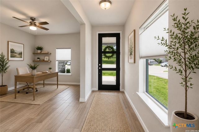 129 Lacey Oak Loop, San Marcos, TX 78666