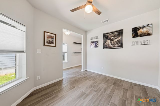 129 Lacey Oak Loop, San Marcos, TX 78666