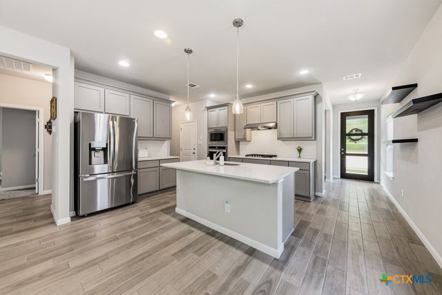 129 Lacey Oak Loop, San Marcos, TX 78666