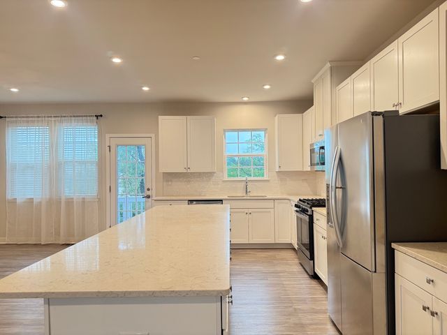 772 Weller Drive, Des Plaines, IL 60016