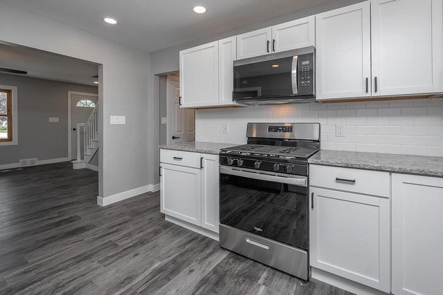 7920 W Puetz ROAD, Franklin, WI 53132