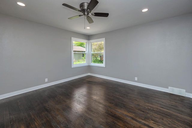 7920 W Puetz ROAD, Franklin, WI 53132
