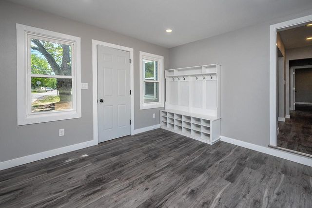 7920 W Puetz ROAD, Franklin, WI 53132