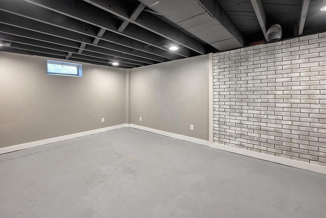 7920 W Puetz ROAD, Franklin, WI 53132