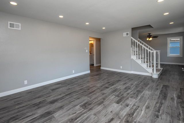 7920 W Puetz ROAD, Franklin, WI 53132