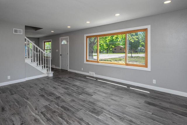 7920 W Puetz ROAD, Franklin, WI 53132