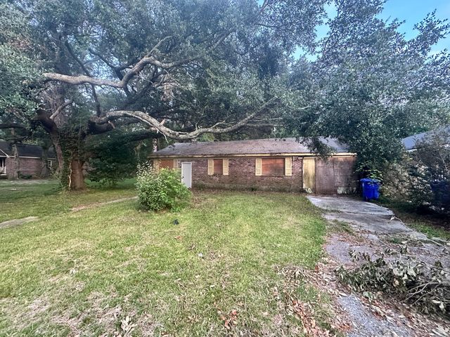 1335 5th Avenue, Charleston, SC 29407