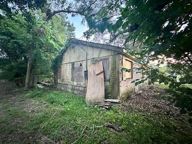1335 5th Avenue, Charleston, SC 29407