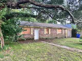 1335 5th Avenue, Charleston, SC 29407