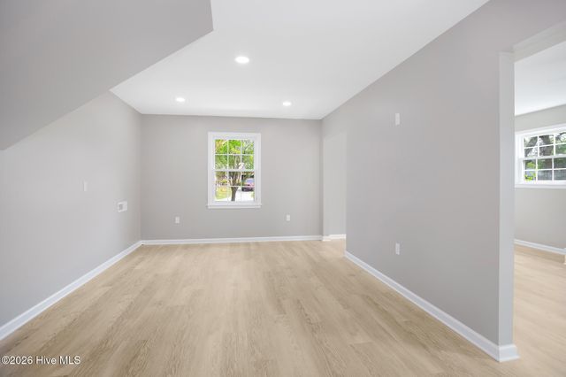 335 Sabra Drive, Wilmington, NC 28405
