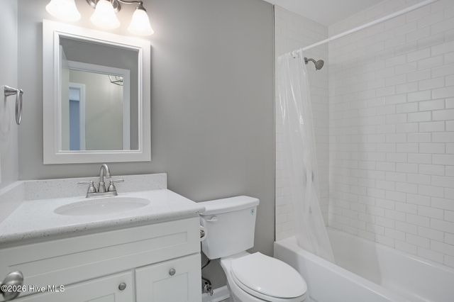 335 Sabra Drive, Wilmington, NC 28405
