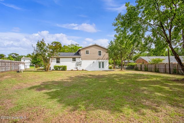 335 Sabra Drive, Wilmington, NC 28405