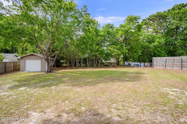 335 Sabra Drive, Wilmington, NC 28405